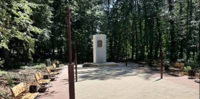 В Смоленской области ремонтируют памятник Владимиру Добровольскому