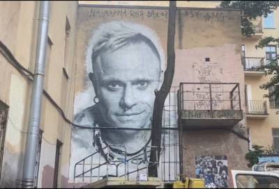 В Петербурге появилось граффити, посвященное вокалисту "The Prodigy"