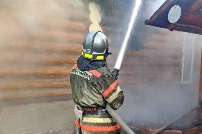 Пожарные потушили баню в Смоленском районе