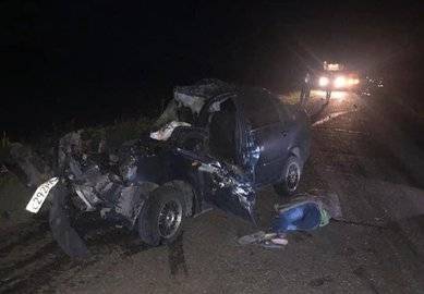 В Башкирии легковушка влетела в кран, водитель погиб