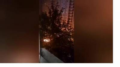 Ночью на проспекте Маршала Жукова загорелся автомобиль