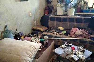 В Харькове женщина зарезала близкого человека и неделю жила с его трупом (фото)
