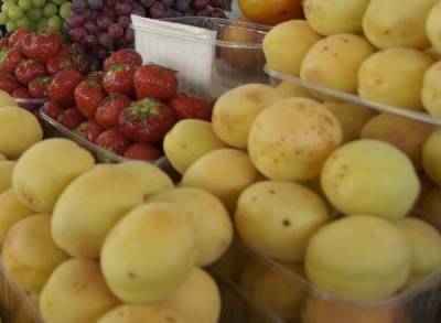 Власти Москвы обсудили с послом Армении ситуацию c армянскими абрикосами на рынке "Фуд Сити"