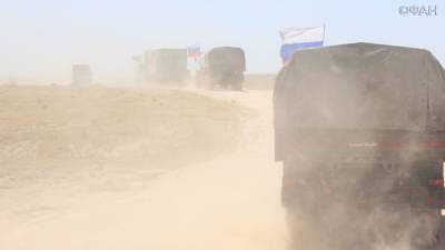Российские военные доставили гумпомощь в сирийский поселок Хараба
