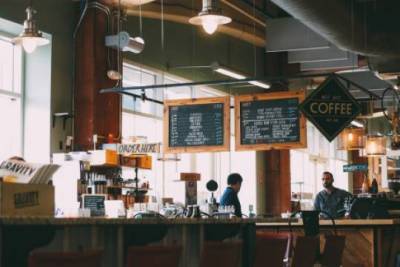 Роспотребнадзор представил проект новых правил работы для кафе и ресторанов