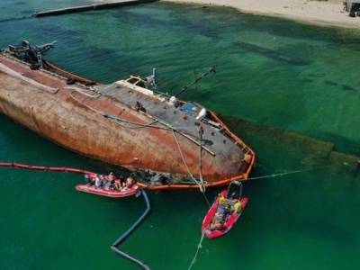 В Одессе отказались поднимать затонувший аварийный танкер Delfi: что произошло