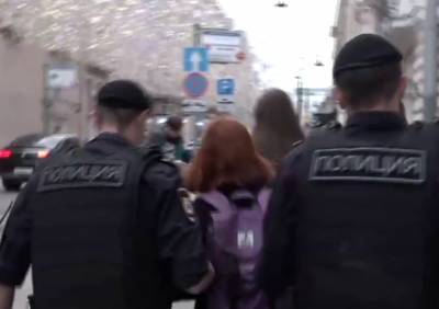 На пикетах в поддержку активистки «Гражданского общества» Милы Земцовой задержаны 8 человек
