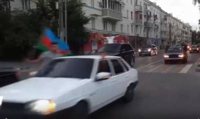 Автоколонна с флагами Азербайджана мешала движению в Воронеже