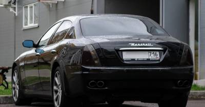 Владелец Maserati отсудил у российских властей 527 тысяч рублей из-за ямы на дороге