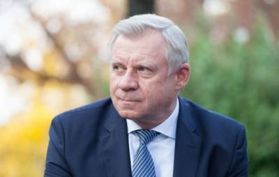 Глава Нацбанка Украины подал в отставку, но его замы остались на местах