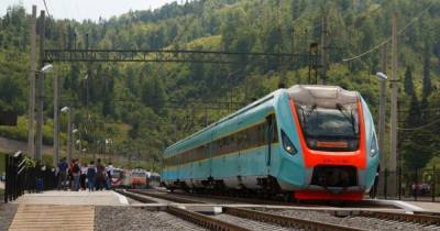 Как добраться и где купить билеты на поезд из Киева к морю