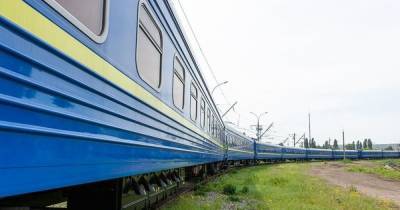 Как добраться и где купить билеты на поезд из восточной Украины к морю