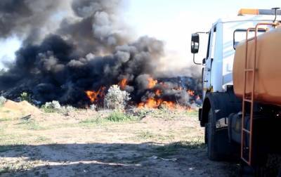 В Николаевской области возник масштабный пожар на свалке