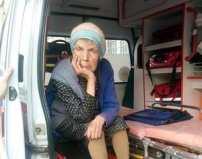 В Кемерове ищут родственников 80-летней женщины с потерей памяти
