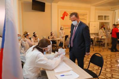 Игорь Комаров проголосовал по поправкам в Конституцию РФ