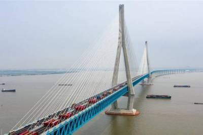 Вантовый мост с самым длинным в мире пролетом открылся в Восточном Китае