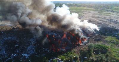 В Николаевской области горит свалка: местным жителям нечем дышать