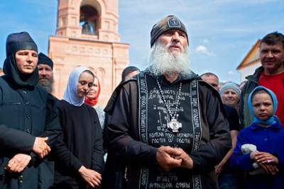 Захвативший монастырь опальный священник выдвинул условие РПЦ