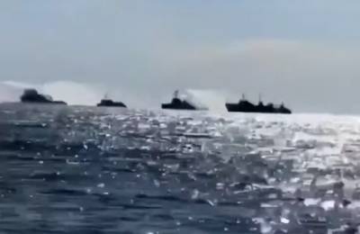 В акваторию Одессы вошли боевые корабли, Зеленский выезжает на место: что происходит