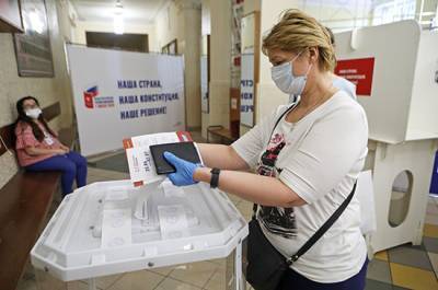 Более 58 миллионов граждан проголосовали по поправкам к Конституции заранее