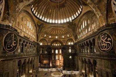 История Святой Софии: Верховный суд Турции разрешил превратить Айя-Софию в мечеть