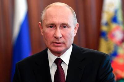«На живую нитку»: Путин в видеообращении поблагодарил россиян за одобрение поправок