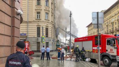 Тверская улица в Москве перекрыта из-за пожара