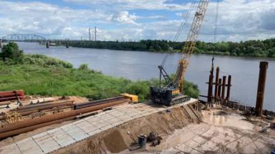 В Киришах стартовало строительство временного моста через Волхов