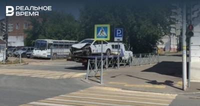 В Сети появилось видео с места ДТП у ТЦ «Бахадир» в Казани — пешеход в последний момент отбежал в сторону