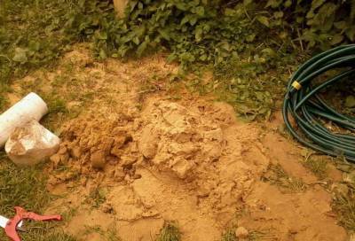 В Ленобласти рабочие оказались погребены в колодце с песком