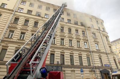 Пожар в доме на Тверской улице в Москве потушен