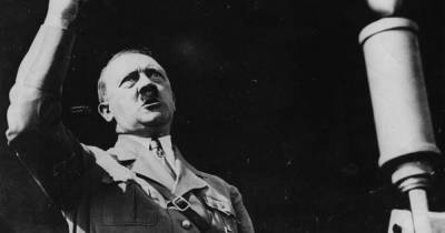В Подмосковье показали фуражку и глобус Гитлера