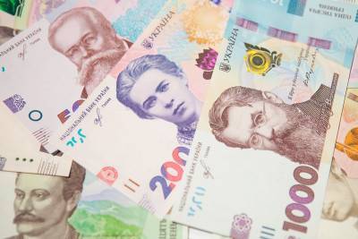 Курс гривны: национальная валюта резко подешевела после отставки Смолия