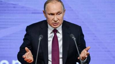 Путин заявил, что Россия "еще не сформировалась" после распада СССР