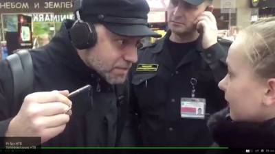 Активист "Голоса" напал на журналистку НТВ
