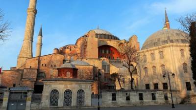 Греция призвала Турцию сохранить за собором Святой Софии статус музея