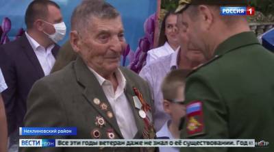 Донскому ветерану Ивану Звереву спустя 75 лет вручили медаль «За боевые заслуги»