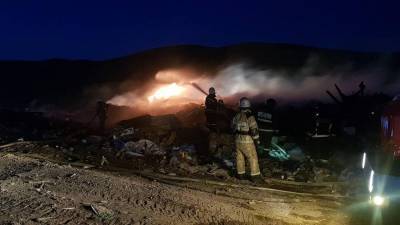 В Хакасии загорелся мусорный полигон