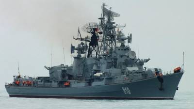 Американский эсминец взят под контроль Черноморским флотом РФ