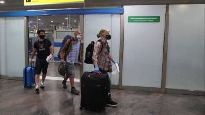 Более 100 россиян доставили вывозным рейсом из Африки в Москву