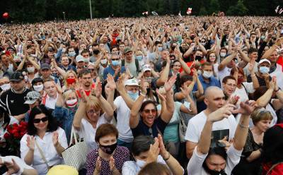 Выборы в Беларуси: В Минске прошел массовый митинг в поддержку соперницы Лукашенко