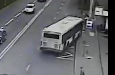 Власти Москвы окажут помощь семье погибшей в ДТП с автобусом женщине