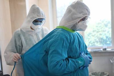 В России за сутки выявили 5940 новых заболевших коронавирусом