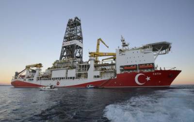 Турция начала бурение в Черном море с молитвами