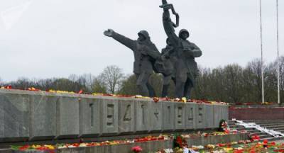 В Риге отремонтируют советский памятник Освободителям