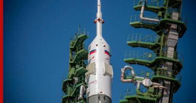 Роскосмос сообщил о замечаниях при установке ракеты «Союз»