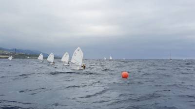 Холмские яхтсмены отметили День Нептуна соревнованиями