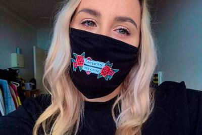 Женщина начала торговать масками и заработала десятки тысяч рублей за два часа