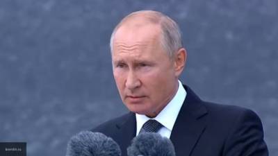 Путин согласен перенести шествие "Бессмертного полка" на 2021-й год