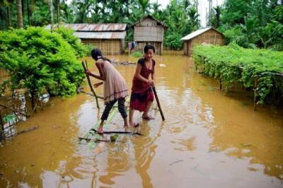 В Индии наводнение уничтожило тысячи сел, 200 людей погибло